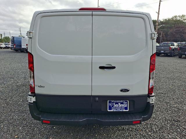 Certified 2017 Ford Transit 150 130 Low Roof RWD image 5