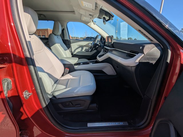 Certified 2025 Ford Explorer Platinum w/ Ultimate Package image 40