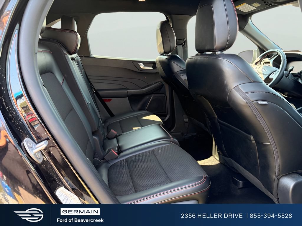 Certified 2025 Ford Escape ST-Line AWD/4WD image 17
