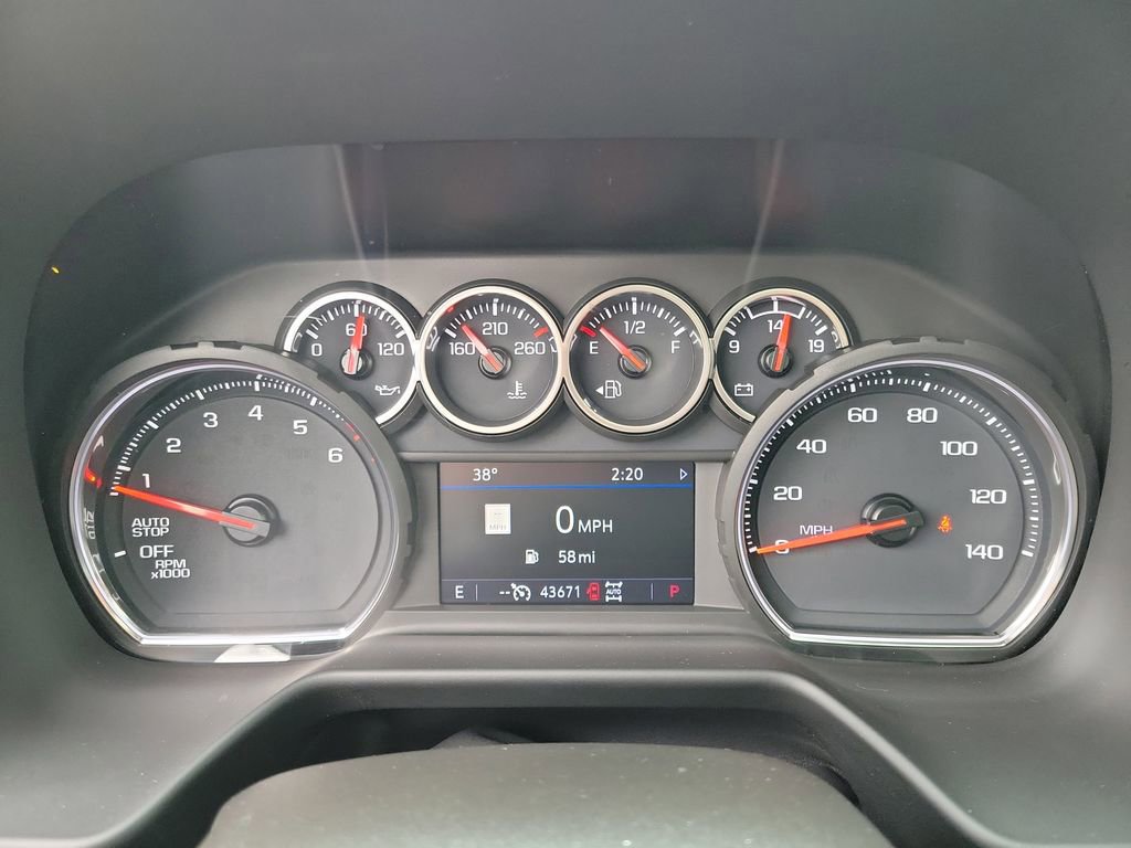 Used 2021 Chevrolet Tahoe RST w/ Luxury Package image 25