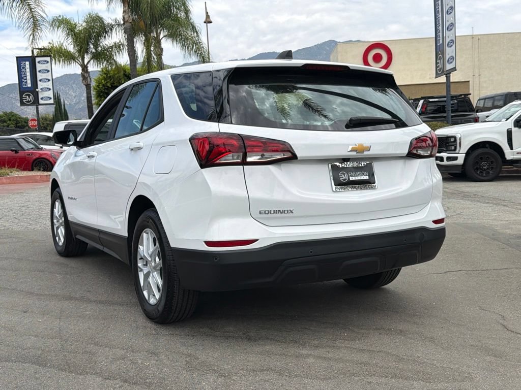Used 2024 Chevrolet Equinox LS w/ Driver Confidence II Package FWD image 10
