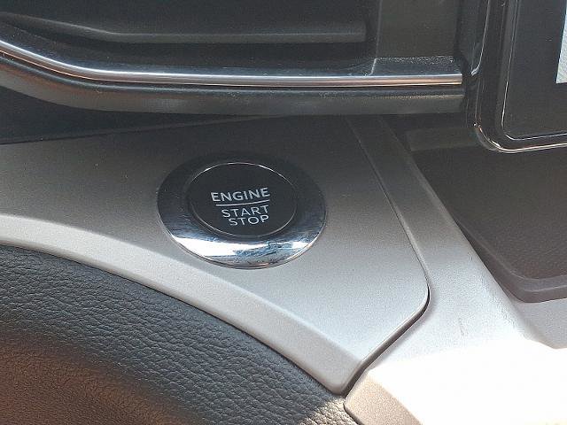 Certified 2022 Ford Explorer XLT w/ Equipment Group 202A image 22