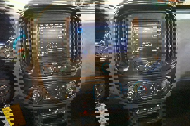 Used 2022 Chevrolet Colorado W/T image 16