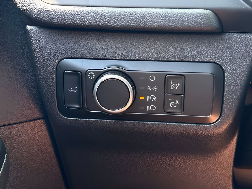 Certified 2025 Ford Escape Active AWD/4WD image 26