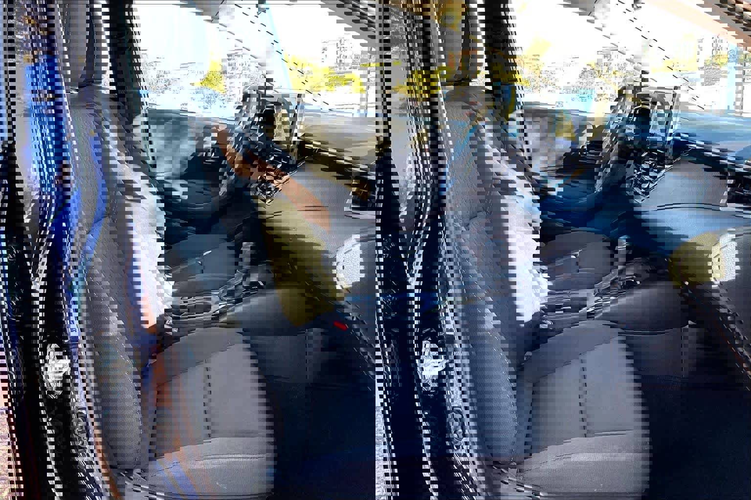 Used 2023 Toyota Corolla LE image 11