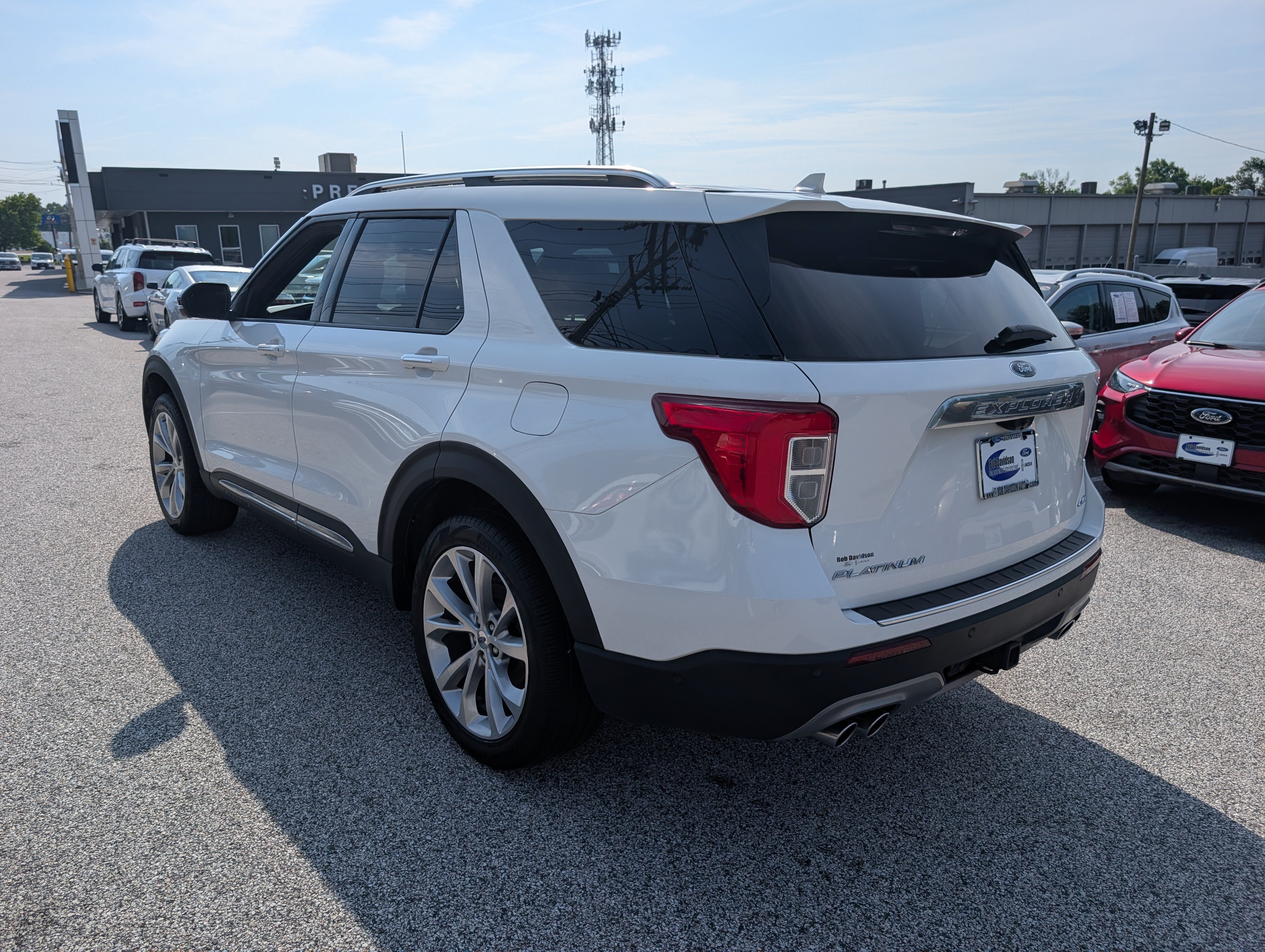 Certified 2021 Ford Explorer Platinum w/ Equipment Group 601A AWD/4WD image 5
