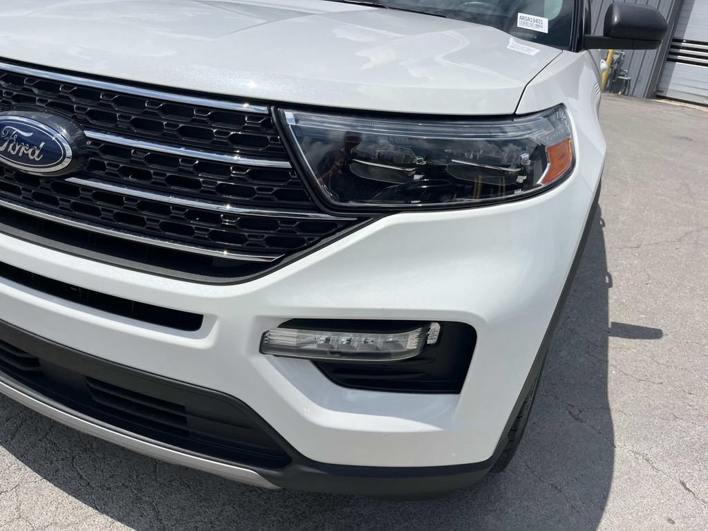 Certified 2024 Ford Explorer XLT w/ Equipment Group 202A AWD/4WD image 11