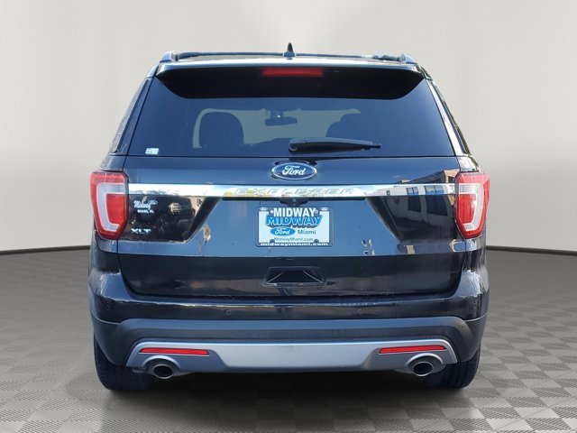 Certified 2017 Ford Explorer XLT image 5