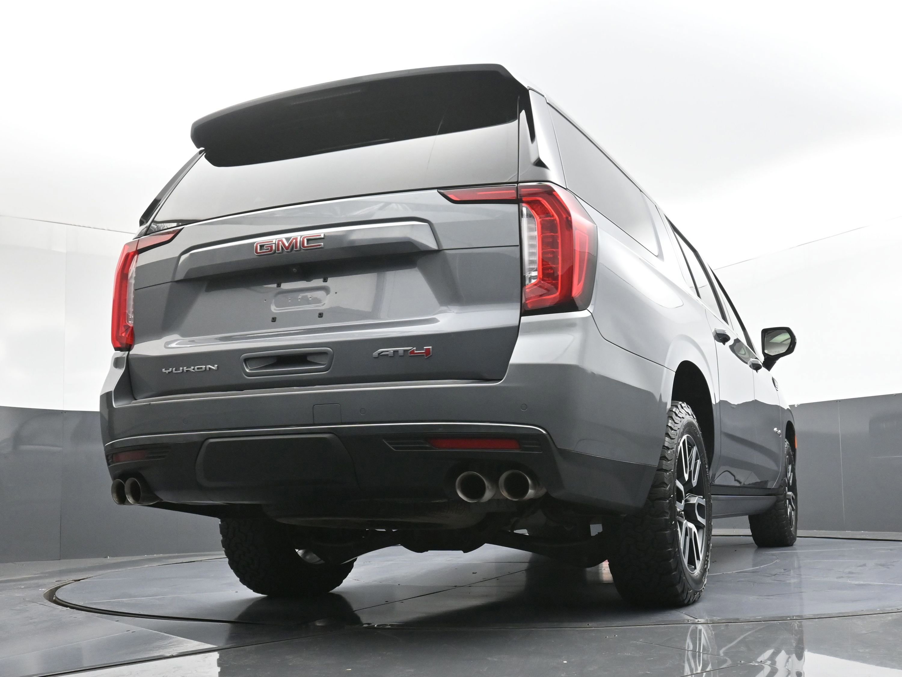 Used 2022 GMC Yukon XL AT4 image 15