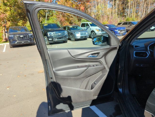 Used 2018 Chevrolet Equinox LT w/ LPO, Protection Package AWD/4WD image 28