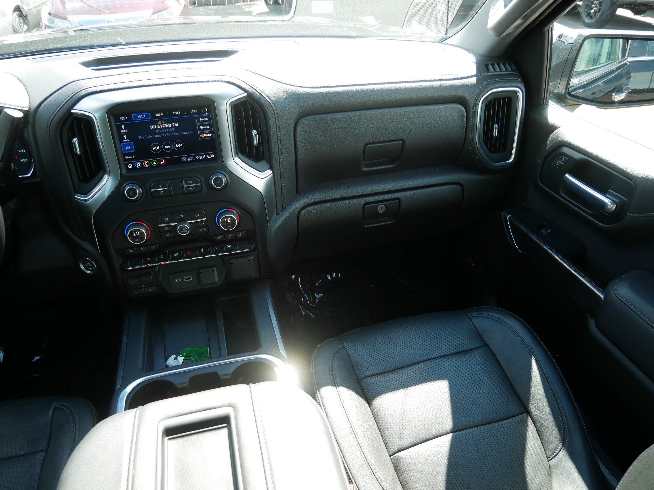 Used 2020 Chevrolet Silverado 1500 LTZ w/ LTZ Plus Package AWD/4WD image 11