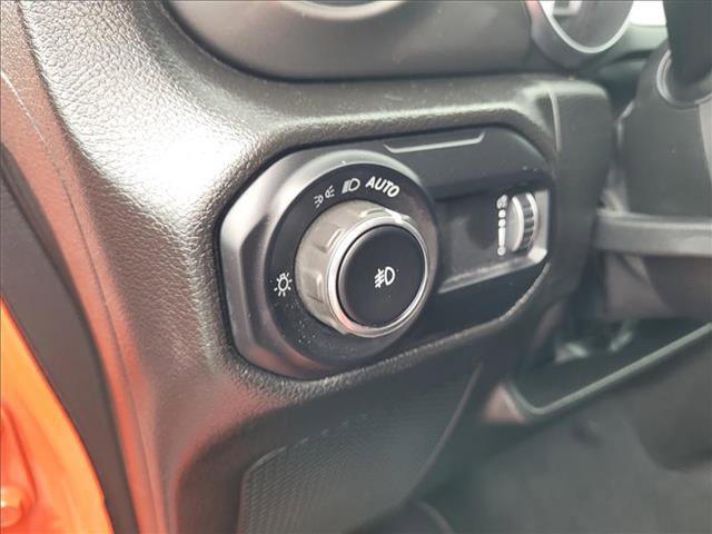 Used 2023 Jeep Wrangler Unlimited Sahara AWD/4WD image 17