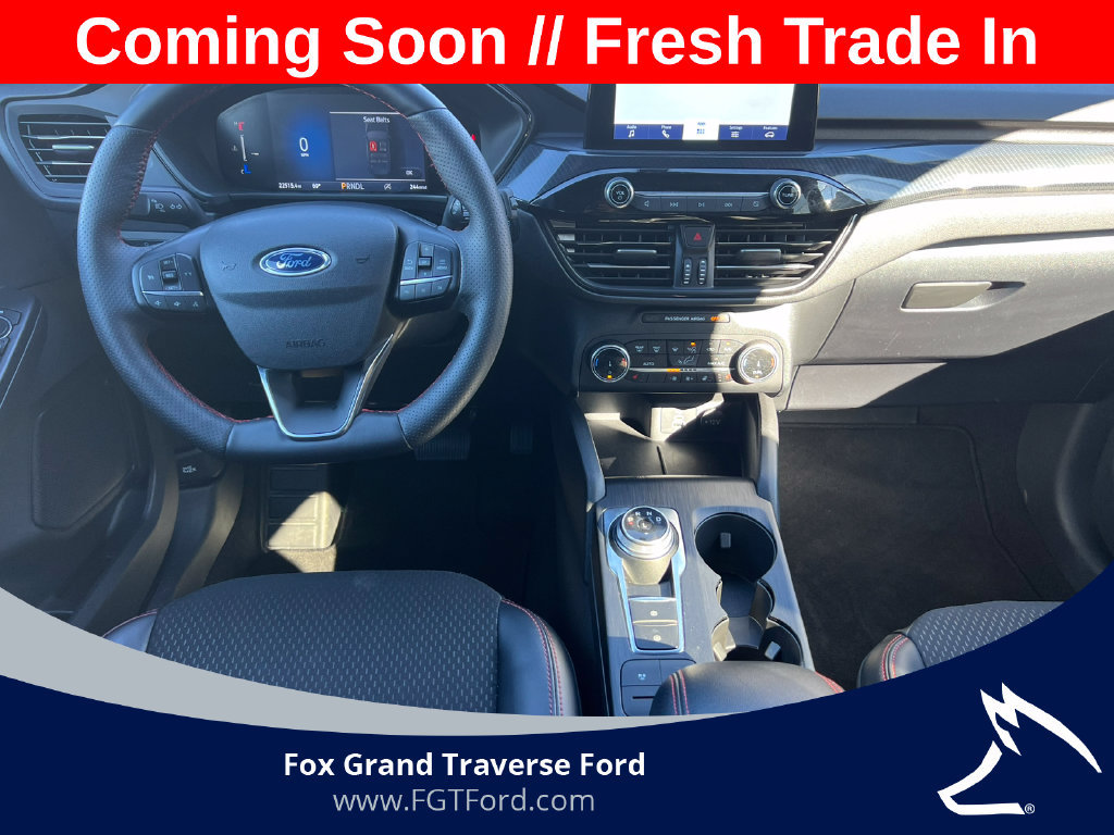 Certified 2025 Ford Escape ST-Line Select AWD/4WD image 2