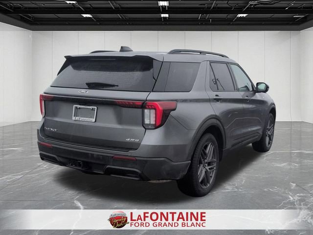 Certified 2025 Ford Explorer ST-Line w/ ST-Line Street Pack image 4