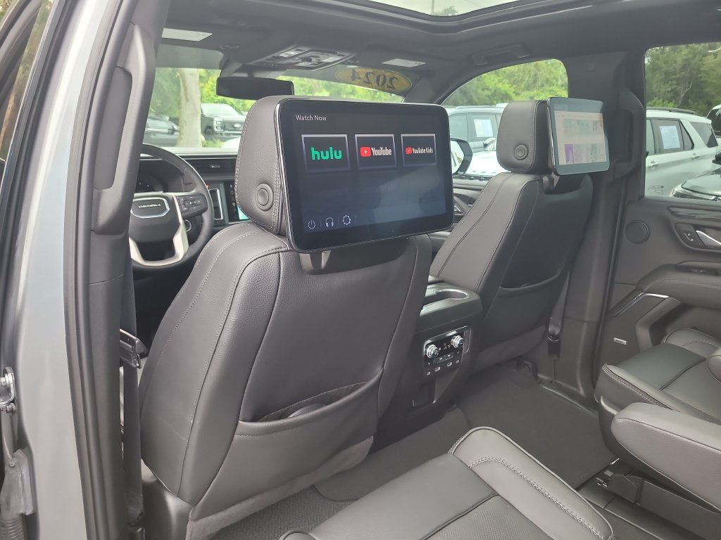 Used 2024 GMC Yukon Denali AWD/4WD image 10