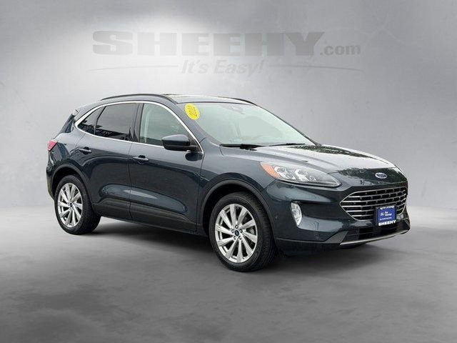 Certified 2022 Ford Escape Titanium w/ Titanium Elite Package AWD/4WD image 2