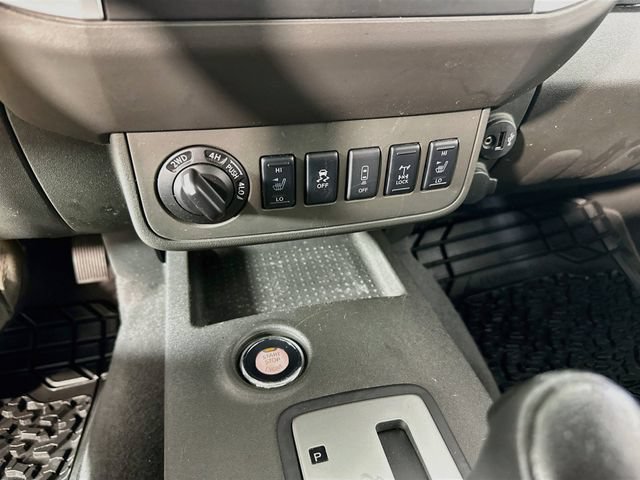 Used 2020 Nissan Frontier PRO-4X w/ Pro-4x Utility Package AWD/4WD image 22