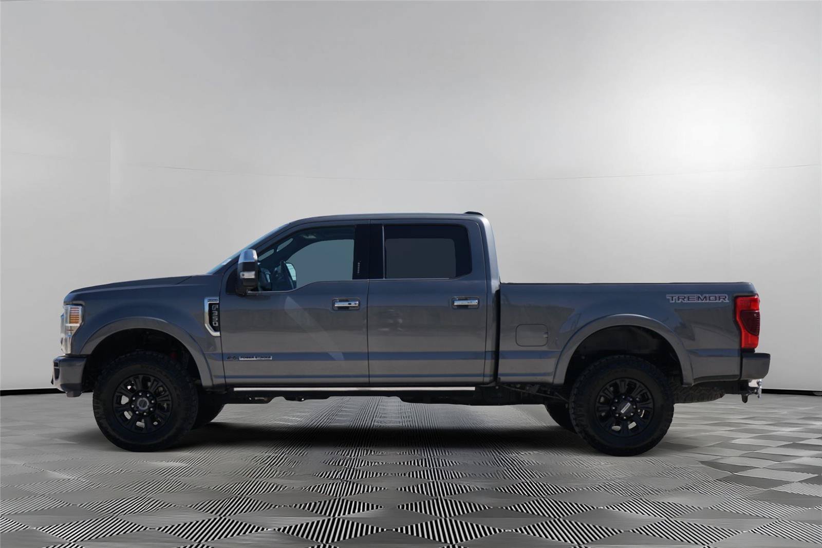 Certified 2022 Ford F350 Platinum w/ Tremor Off-Road Package AWD/4WD image 6