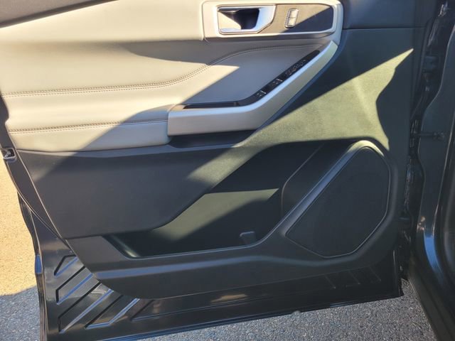 Certified 2022 Ford Explorer XLT w/ Equipment Group 202A image 16