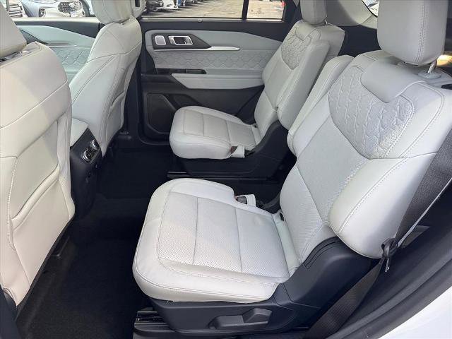 Certified 2025 Ford Explorer Platinum w/ Ultimate Package image 9