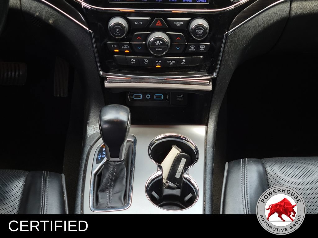 Used 2020 Jeep Grand Cherokee Overland RWD image 23