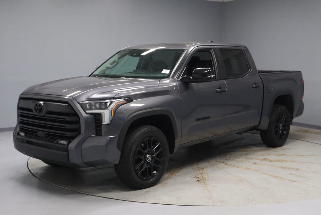 Used 2024 Toyota Tundra Limited AWD/4WD image 9