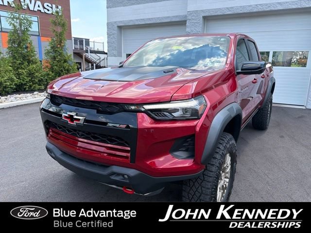 Used 2025 Chevrolet Colorado ZR2 w/ Technology Package AWD/4WD image 1