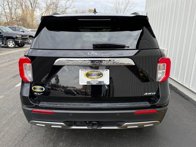 Certified 2023 Ford Explorer XLT image 4