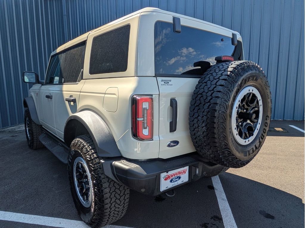 Certified 2025 Ford Bronco Badlands AWD/4WD image 9
