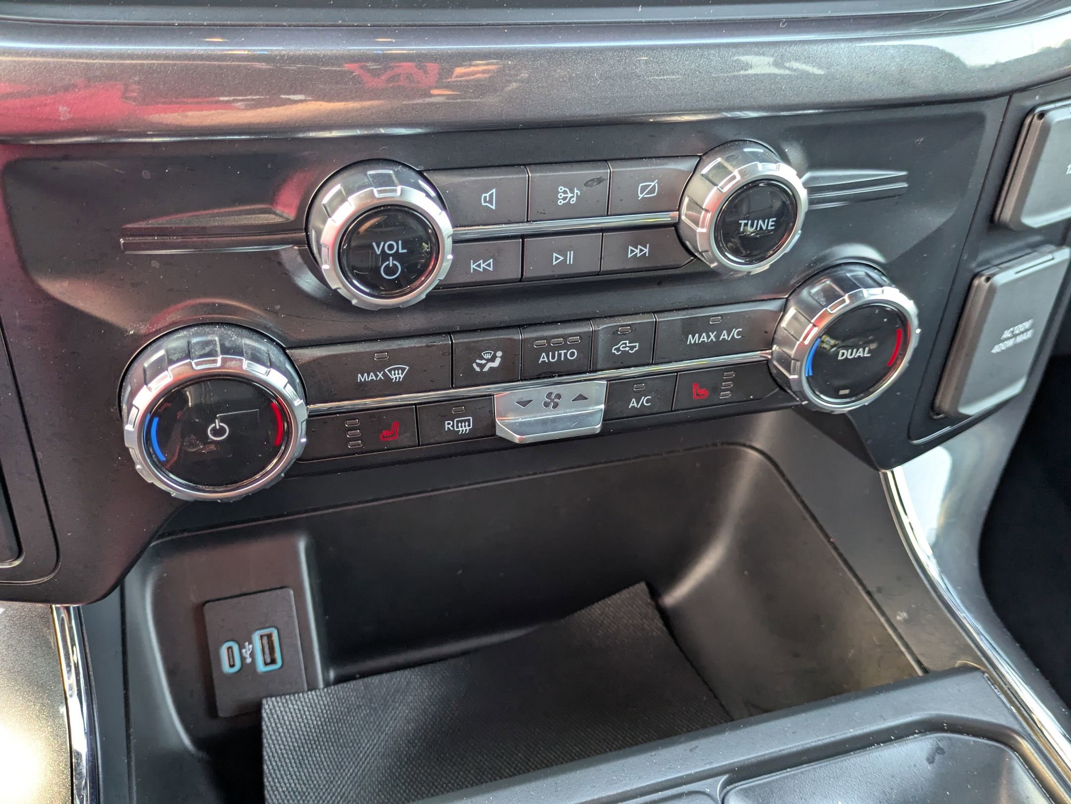 Certified 2023 Ford F150 XLT w/ Equipment Group 302A High image 25