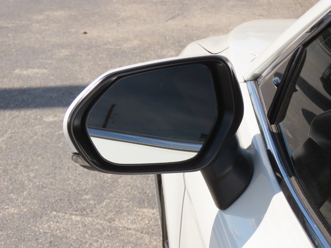 Used 2024 Toyota Camry XSE FWD image 15