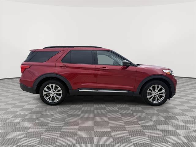 Certified 2021 Ford Explorer XLT w/ Equipment Group 202A AWD/4WD image 10