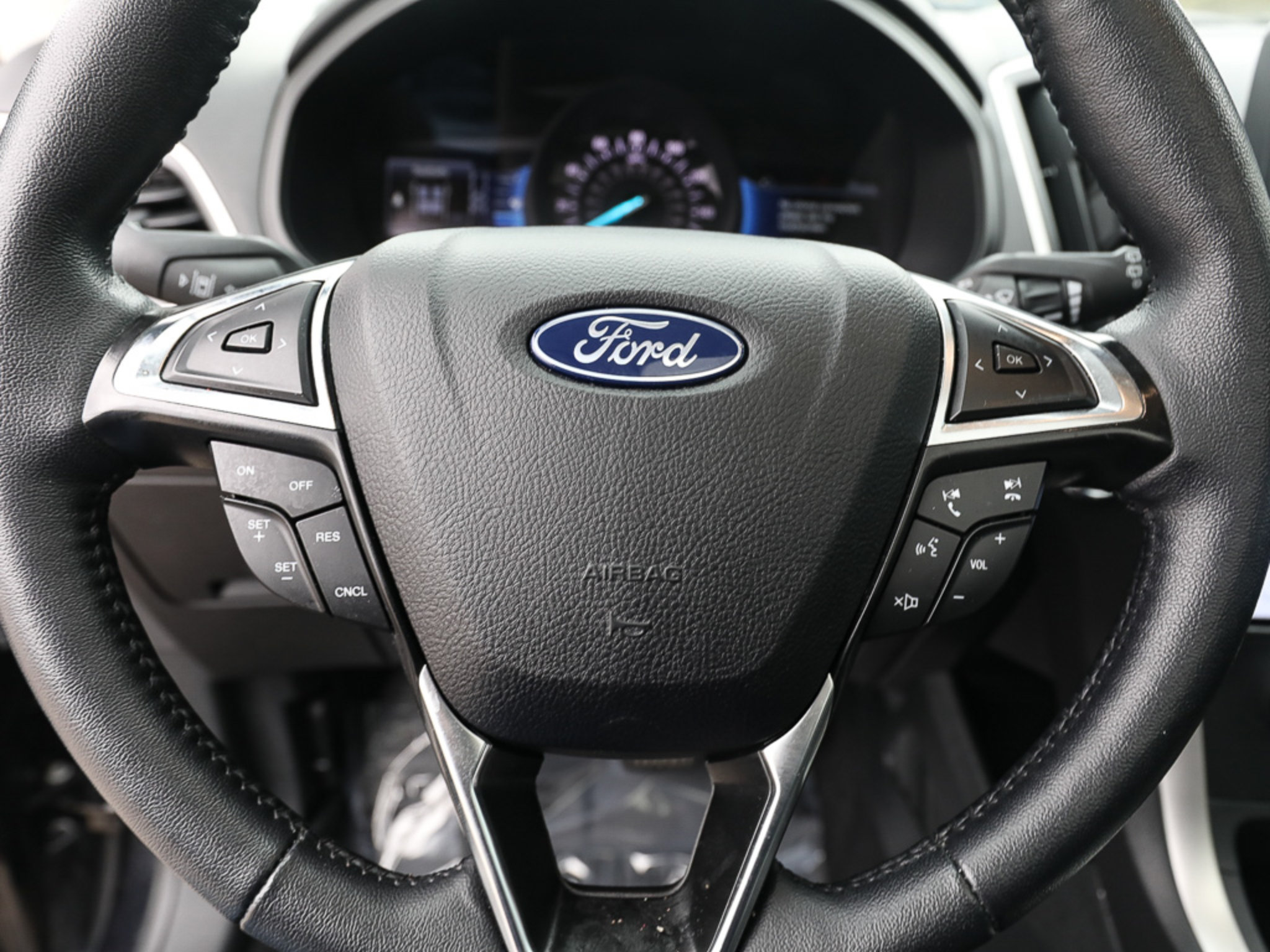 Certified 2024 Ford Edge SEL w/ Convenience Package AWD/4WD image 15