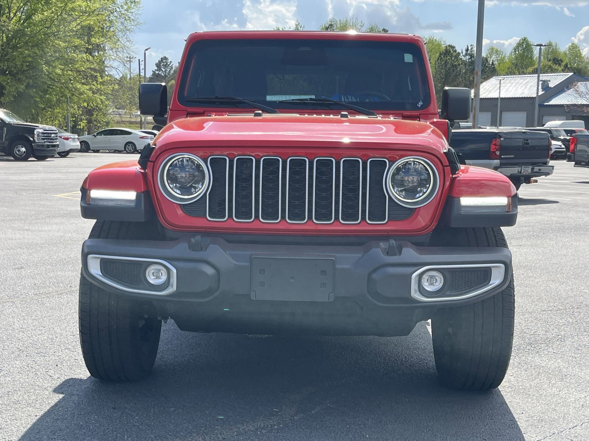 Used 2025 Jeep Wrangler Unlimited Sahara w/ Safety Group image 7