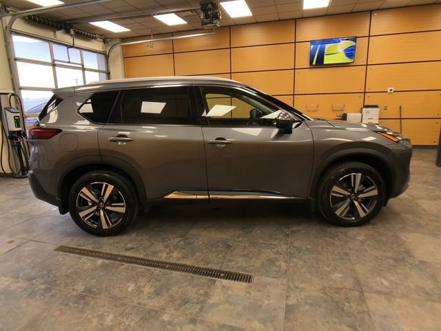 Used 2021 Nissan Rogue SL w/ Premium Package image 6