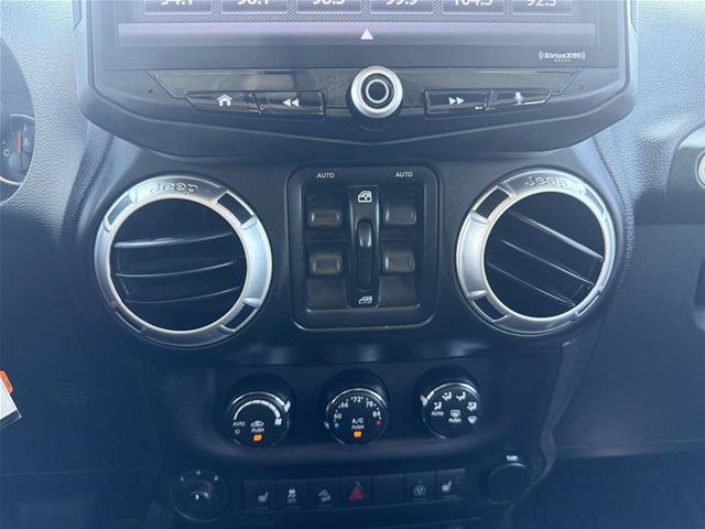 Used 2017 Jeep Wrangler Unlimited Sahara w/ Max Tow Package AWD/4WD image 12