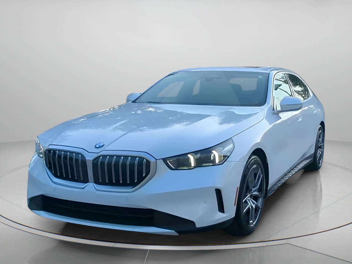 Used 2026 BMW 530i RWD image 11