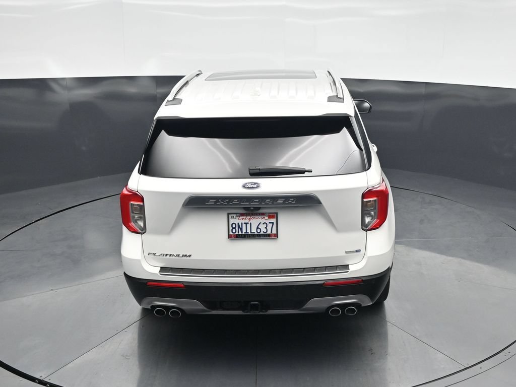 Certified 2020 Ford Explorer Platinum w/ Premium Technology Package AWD/4WD image 45