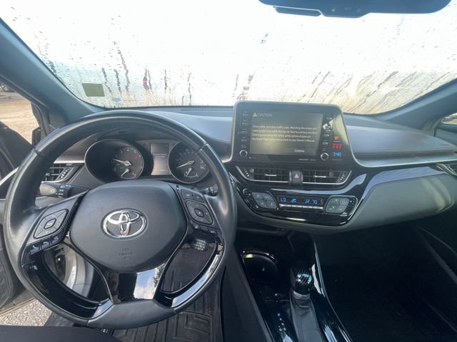 Used 2019 Toyota C-HR Limited FWD image 10