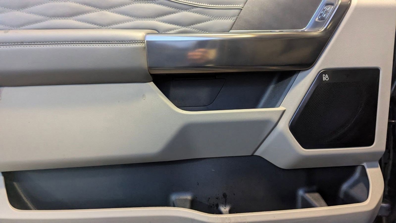 Certified 2025 Ford F350 Platinum w/ Platinum Plus Package image 12