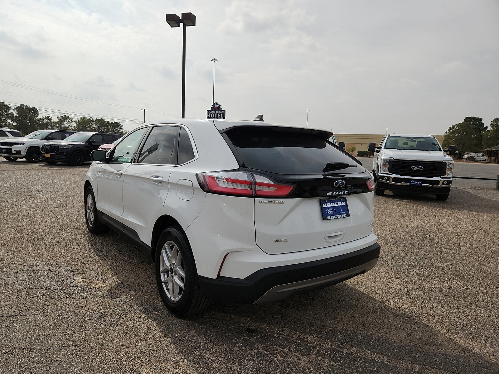 Certified 2023 Ford Edge SEL image 3