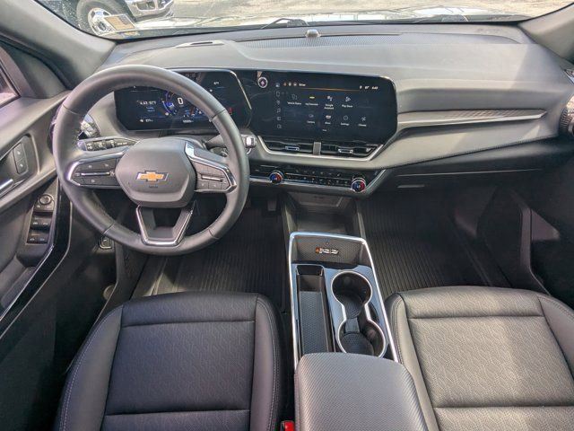 Used 2025 Chevrolet Equinox LT w/ Convenience Package II image 16