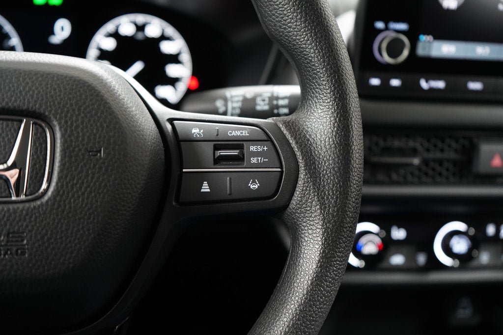 Used 2025 Honda HR-V LX image 16