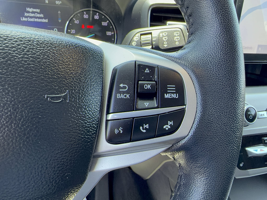Certified 2022 Ford Explorer XLT w/ Equipment Group 202A RWD image 26