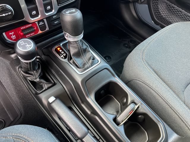 Used 2026 Jeep Wrangler Sport AWD/4WD image 22