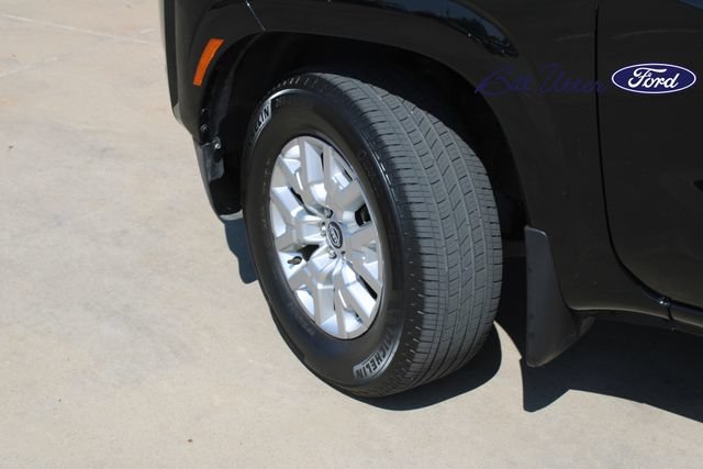Used 2022 Nissan Frontier SV RWD image 9