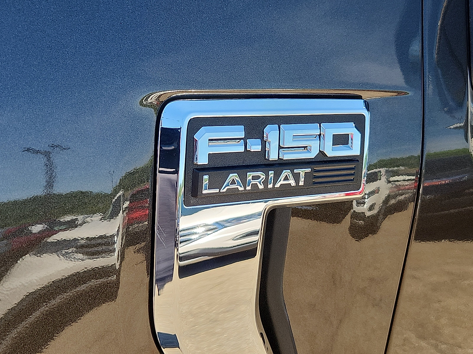 Certified 2024 Ford F150 Lariat w/ Bed Utility Package AWD/4WD image 31