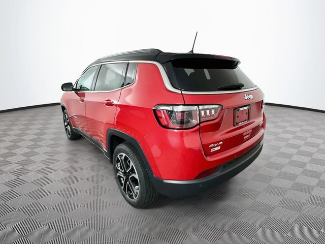 Used 2024 Jeep Compass Limited AWD/4WD image 9