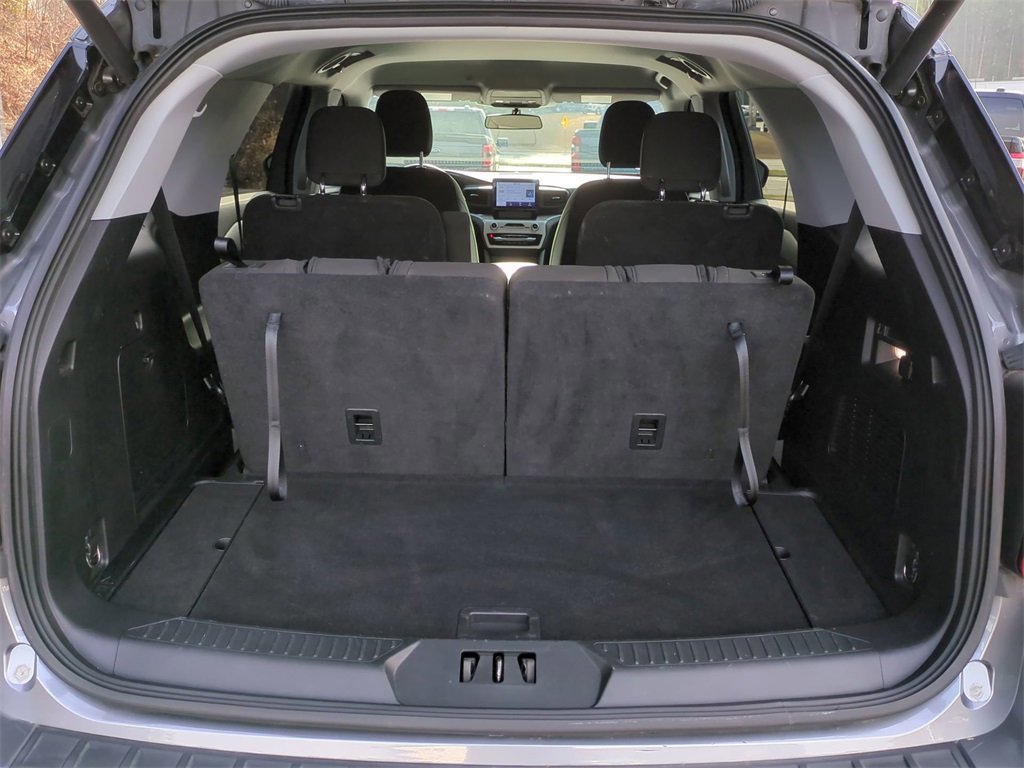 Certified 2022 Ford Explorer XLT w/ Class IV Trailer Tow Package image 13