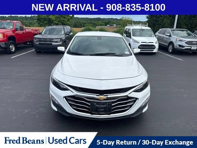 Used 2022 Chevrolet Malibu LT FWD image 2